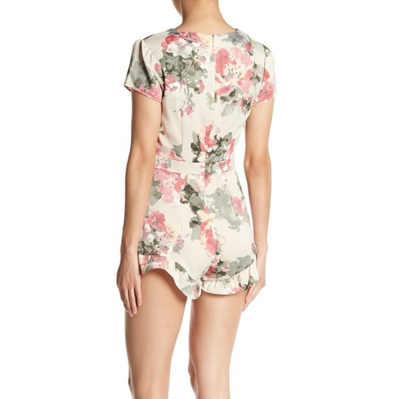 Bebe Sheer Dream  Floral Print Romper Cream/Pink Size 8 - Picture 2 of 7